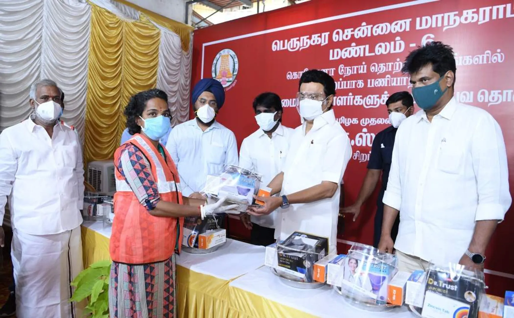 chief minister mkstalin frontline workers in chennai